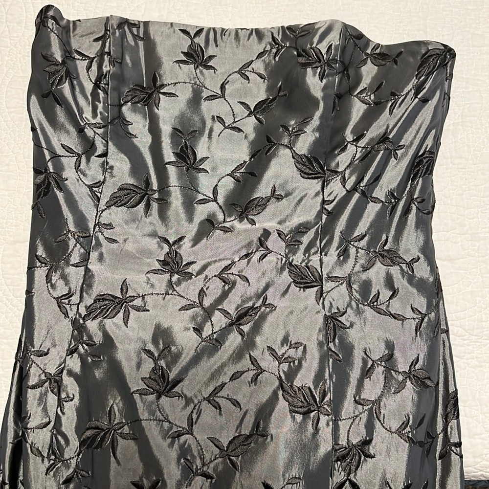 Evening Dresses for wedding or any night event. And excellent conditions.